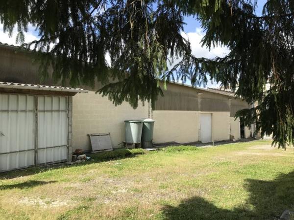 Maison à vendre 142 560 € Barbezieux-Saint-Hilaire 7 p 152 m² DPE E