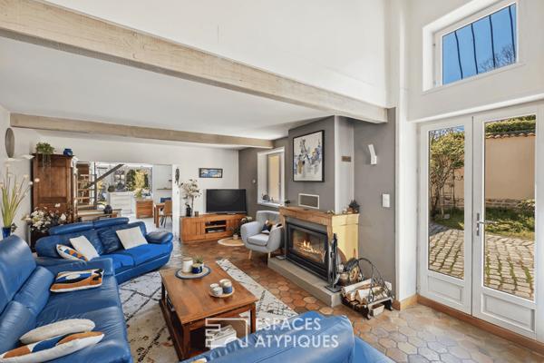 Maison de hameau, proche du centre d’Ecully