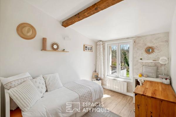 Maison de hameau, proche du centre d’Ecully