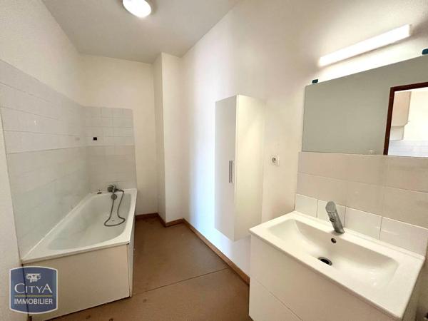 Appartement à louer 4 pièces 68.3m² Firminy (42700)