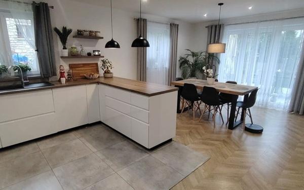 Maison à vendre    5 pièces • 106,50 m2 Champagne-sur-Oise