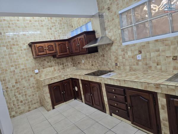 A louer Appt F3 de 70 m² à proximité direct du centre ville de Saint-André