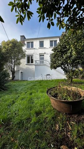 Maison à vendre 5 pièces de 120m2 à LEUHAN (29)