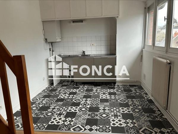 Location Appartement 4 pièces 81.4 m² - 11 RUE VICTOR HUGO Gien 45500