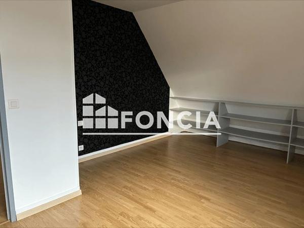 Location Appartement 4 pièces 81.4 m² - 11 RUE VICTOR HUGO Gien 45500