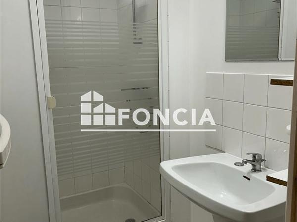 Location Appartement 4 pièces 81.4 m² - 11 RUE VICTOR HUGO Gien 45500