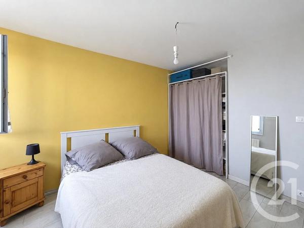 Appartement F3 à vendre  3 pièces - 68 m 2   MOISSY CRAMAYEL  - 77