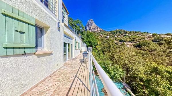 A VENDRE - VENCE - MAISON INDIVIDUELLE 122,76m2 - 4 PIÈCES - STUDIO INDÉPENDANT