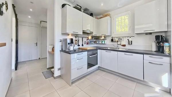 A VENDRE - VENCE - MAISON INDIVIDUELLE 122,76m2 - 4 PIÈCES - STUDIO INDÉPENDANT