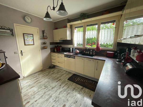 Maison traditionnelle 4 pièces de 108 m² à Courtenay (45320)