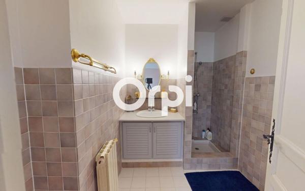 Maison à vendre    4 pièces • 167 m2 Carqueiranne