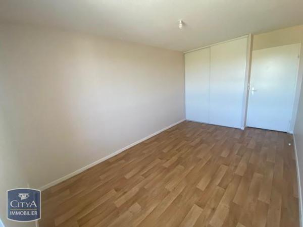 Appartement à louer 4 pièces 77.34m²