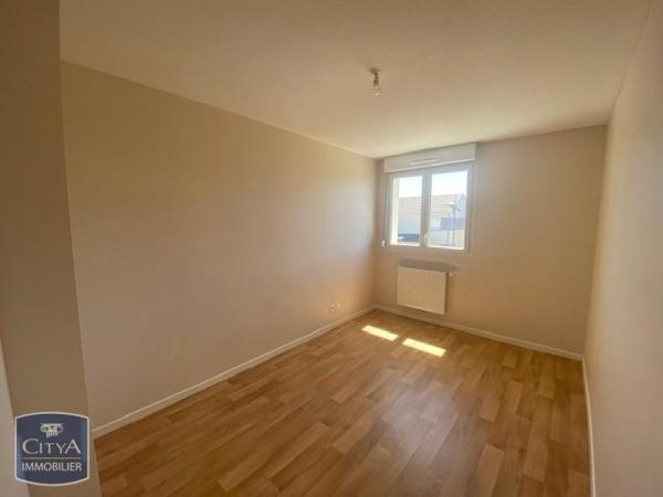 Appartement à louer 4 pièces 77.34m²