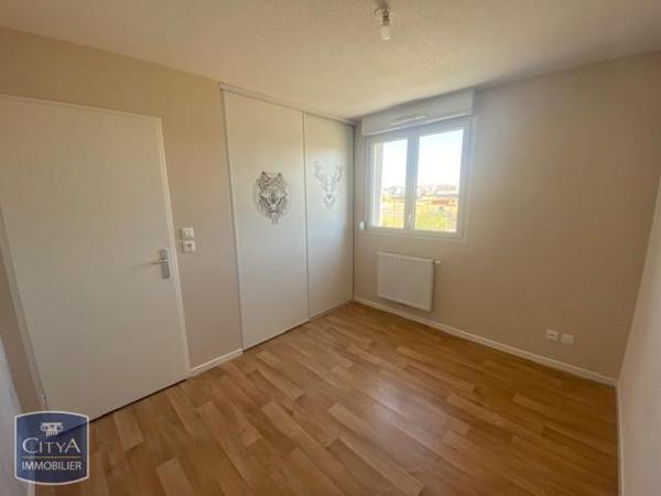 Appartement à louer 4 pièces 77.34m²