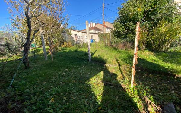 Immeuble à vendre    8 pièces • 222 m2 Limoges