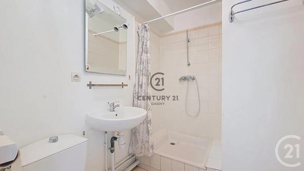 Appartement Studio à vendre  1 pièce - 28,01 m 2   GAGNY  - 93