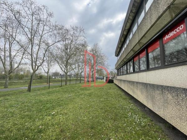 Bureau de 390 m² à vendre à Bordeaux Lac - Bruges