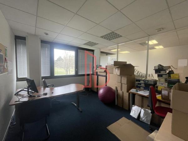 Bureau de 390 m² à vendre à Bordeaux Lac - Bruges