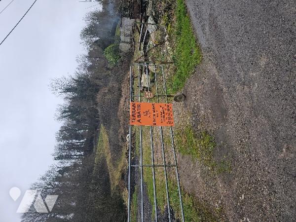 Terrain à bâtir d'une superficie de 794m².