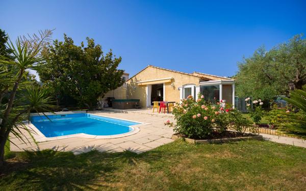 Maison à vendre    5 pièces • 141 m2 Villeneuve