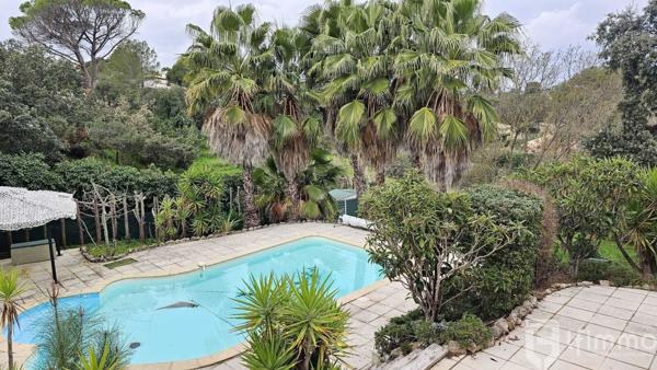 Maison 5 pièces 174 m² avec piscine chauffée et coin cuisine d'été