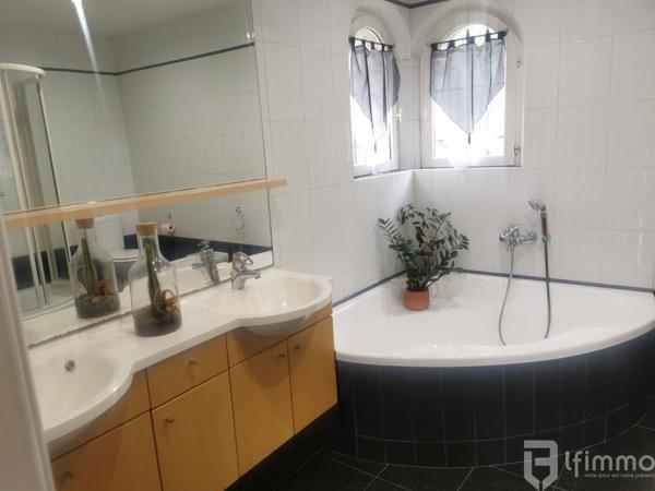 Maison 5 pièces 174 m² avec piscine chauffée et coin cuisine d'été