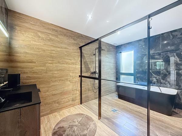 Superbe villa contemporaine 150m² avec piscine et vue panoramique