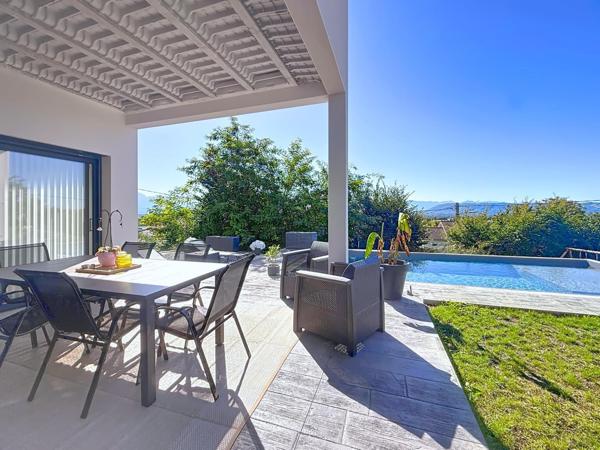 Superbe villa contemporaine 150m² avec piscine et vue panoramique