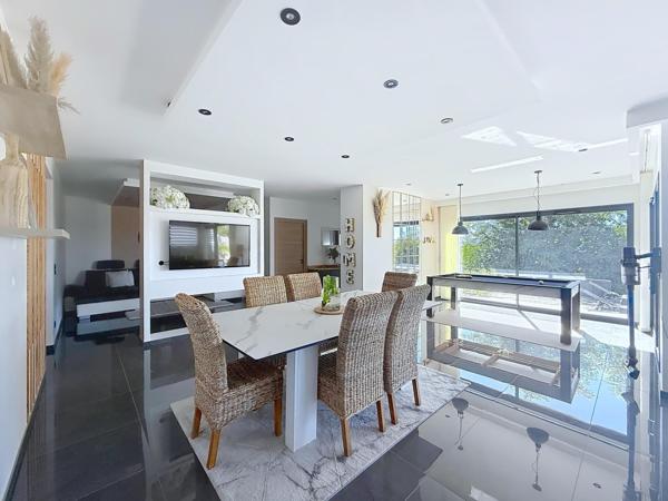 Superbe villa contemporaine 150m² avec piscine et vue panoramique
