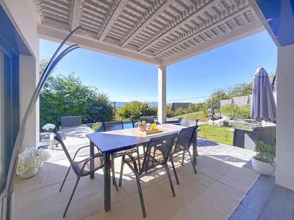 Superbe villa contemporaine 150m² avec piscine et vue panoramique