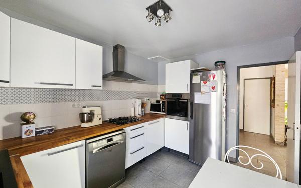 Maison à vendre    4 pièces •  Sète