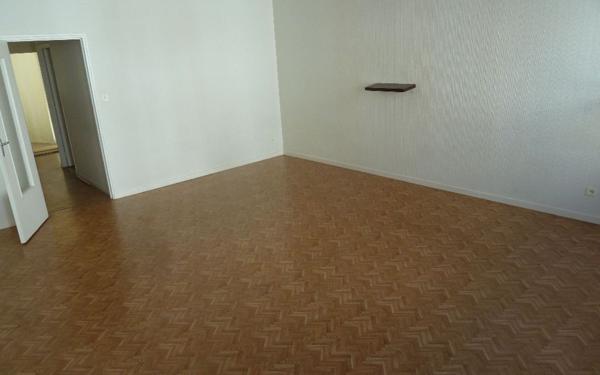 Appartement à louer    3 pièces •  Castelsarrasin