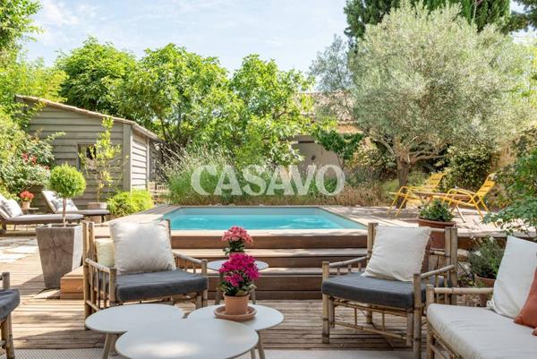 Vente Maison 6 pièces de 230m² - 13760 Saint-Cannat