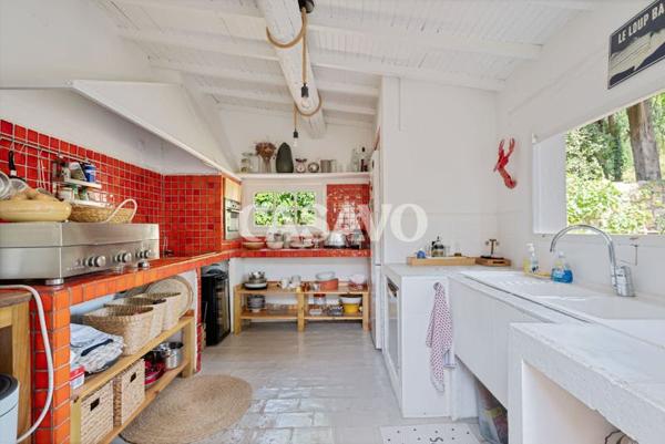 Vente Maison 6 pièces de 230m² - 13760 Saint-Cannat