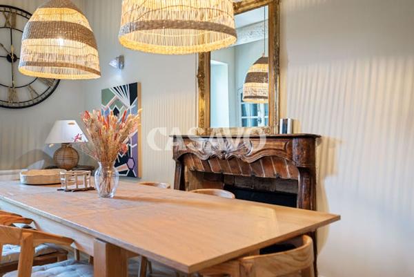 Vente Maison 6 pièces de 230m² - 13760 Saint-Cannat