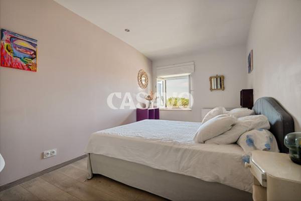 Vente Maison 6 pièces de 230m² - 13760 Saint-Cannat
