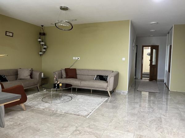 Immeuble à vendre |  Saint-Victor |  244 m²