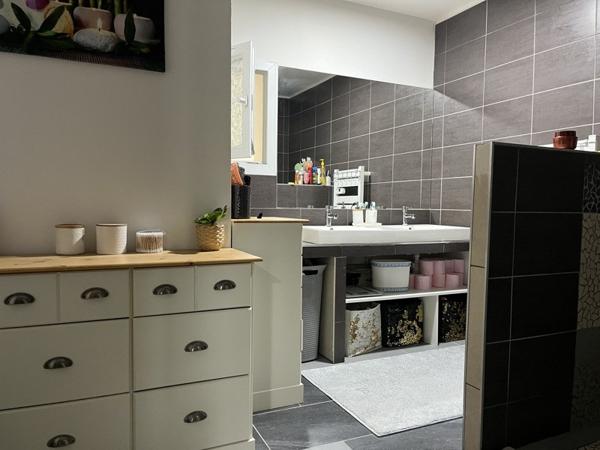 Immeuble à vendre |  Saint-Victor |  244 m²