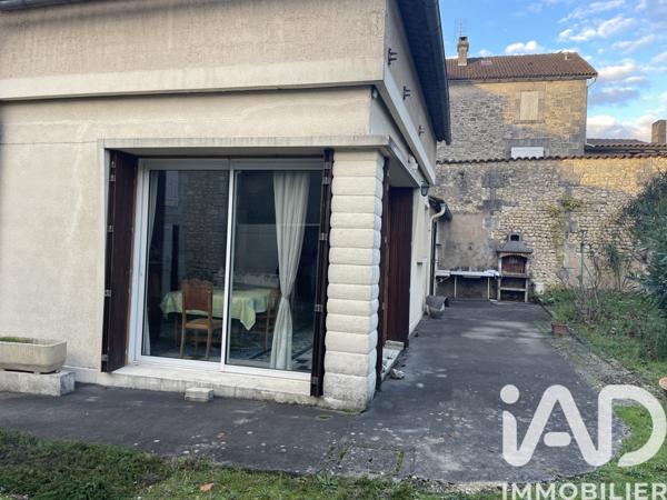 Maison à vendre 6 pièces 153 m² Barbezieux-Saint-Hilaire