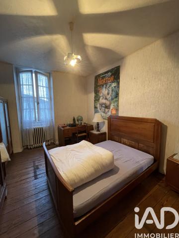 Maison à vendre 6 pièces 153 m² Barbezieux-Saint-Hilaire