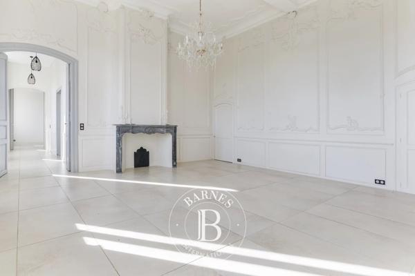 Auch, Château 4 Chambres -  393 m² à vendre