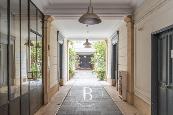 Paris 9ème, Appartement 3 Chambres -  97 m² à vendre