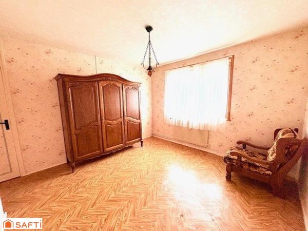 Beuvrages – Maison semi individuelle avec garage et jardin