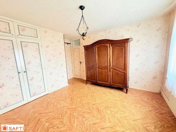 Beuvrages – Maison semi individuelle avec garage et jardin