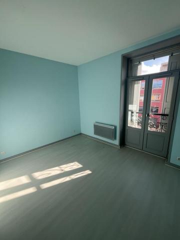 REF 10200 - 7 RUE DE LA RONZADE - F4 au 2ème étage