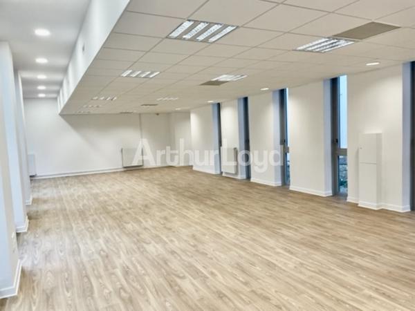 Bureaux à louer à Lille - Immeuble BBC performant et modulable - Accessibilité et confort premium