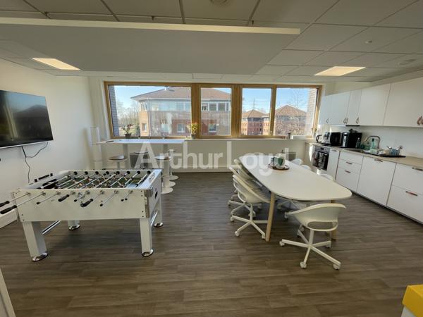 Bureaux à louer à Wasquehal - Immeuble passif, terrasse et prestations haut de gamme