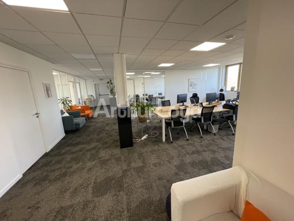 Bureaux à louer à Wasquehal - Immeuble passif, terrasse et prestations haut de gamme