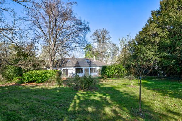 VILLE D'AVRAY - MAISON FAMILIALE €1 870 000 ** - Référence 633-SS