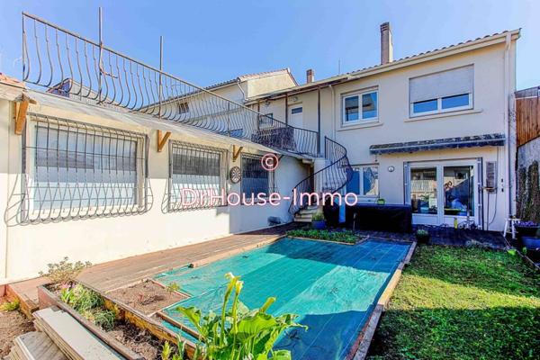 Maison à vendre 9 pièces de 217 m²